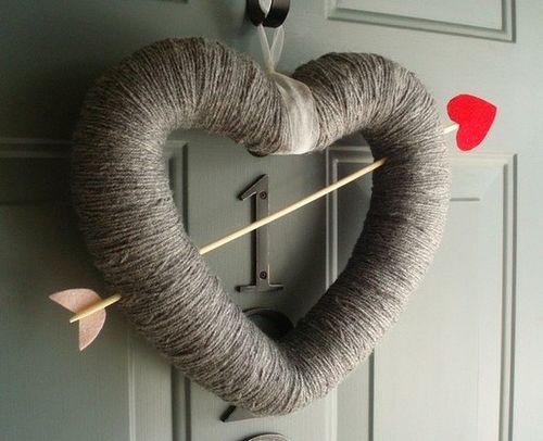 Heart shaped valentines wreath