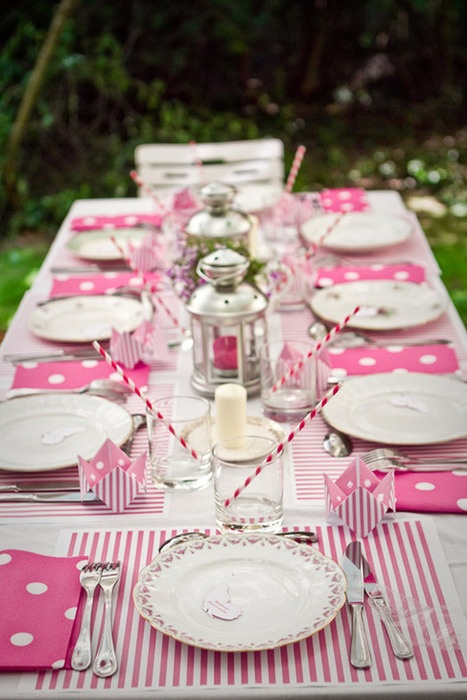 Fun and Whimsical Pink partyTablescape