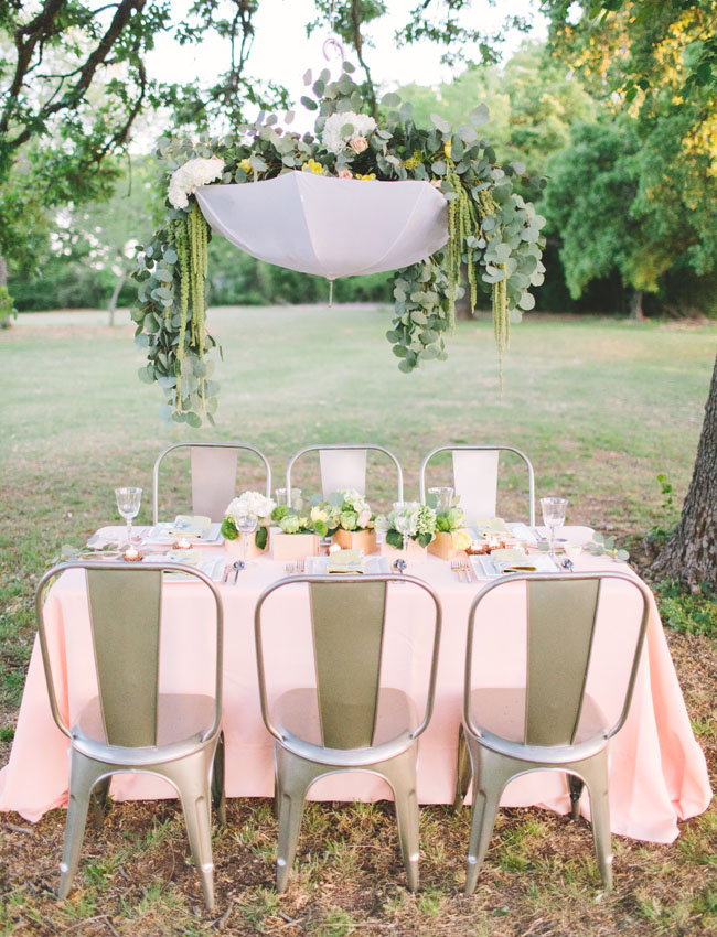 urban chic pink, silver and gold tablescape